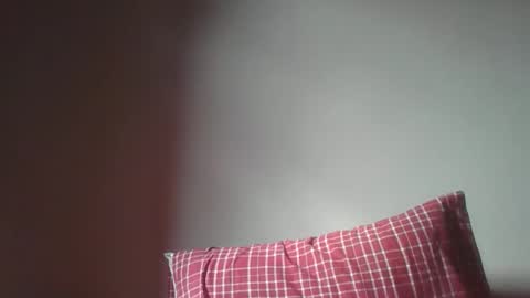 italian_boy_22 online show from 17, 5, 2026