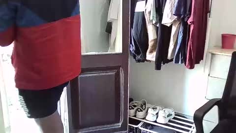 italianboybcn online show from 2, 11, 2025