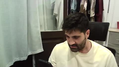 italianboybcn online show from 7, 11, 2025