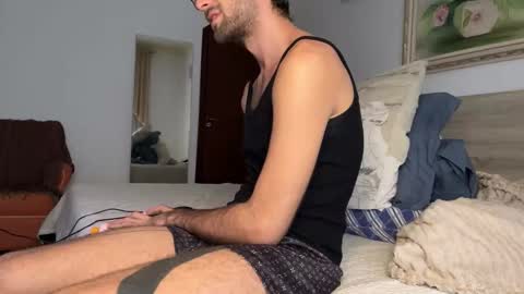 Italian Boy online show from 18, 12, 2025