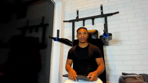 Snapshot of italomoore chatting on 30, 9, 2025 Italo Moore online show from 30, 9, 2025