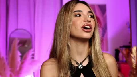 Snapshot of italy_baby chatting on 4, 5, 2026 italy_baby online show from 4, 5, 2026