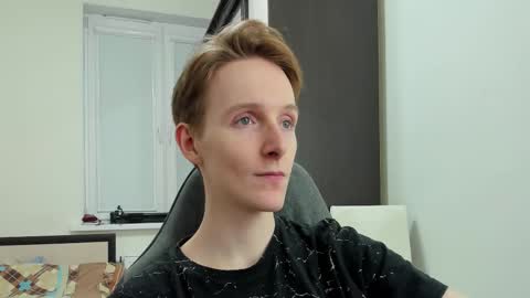 Snapshot of ithan_red chatting on 7, 1, 2026 Ethan online show from 7, 1, 2026