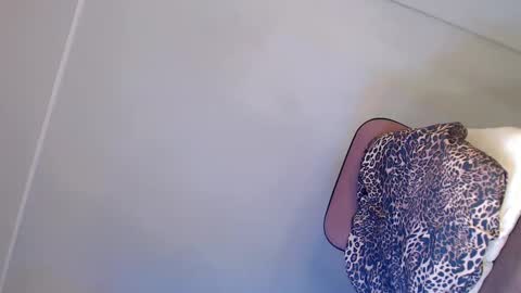 KellyPuth online show from 9, 2, 2025