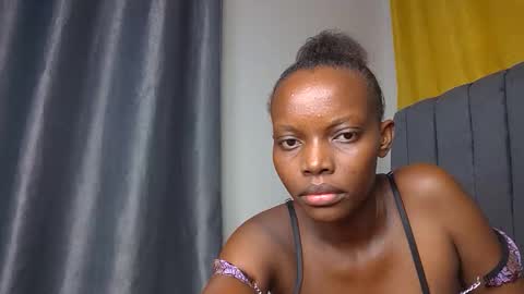 Snapshot of its_metney chatting on 7, 5, 2026 Metney online show from 7, 5, 2026