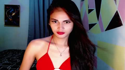 Snapshot of its_mirabel chatting on 4, 6, 2026 MIRABEL online show from 4, 6, 2026