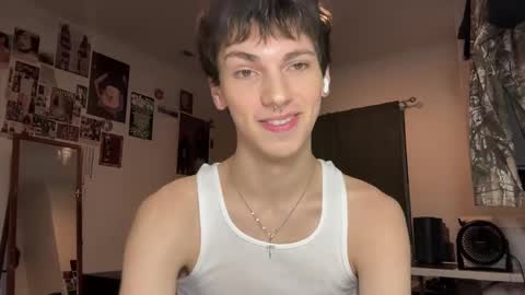 Snapshot of its_rowan chatting on 20, 9, 2025 Rowan online show from 20, 9, 2025