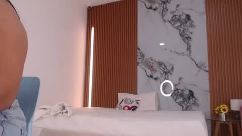Snapshot of its_valexa chatting on 1, 7, 2026 Valeria Alexandra online show from 1, 7, 2026