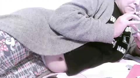 Snapshot of itsfoxxy chatting on 4, 10, 2025 Foxy online show from 4, 10, 2025