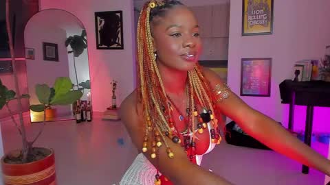 Snapshot of itslau_ chatting on 6, 3, 2026 lau online show from 6, 3, 2026