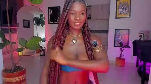 Snapshot of itslau_ chatting on 23, 3, 2026 lau online show from 23, 3, 2026