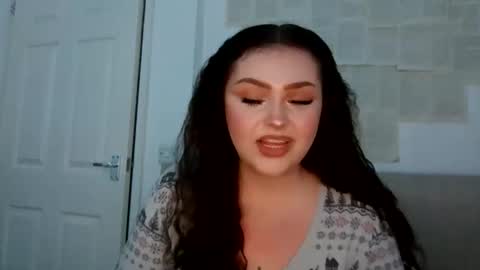 Snapshot of itslunahaze chatting on 9, 1, 2026 itslunahaze online show from 9, 1, 2026