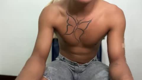 Snapshot of itsme_urboy chatting on 23, 5, 2026 itsme_urboy online show from 23, 5, 2026