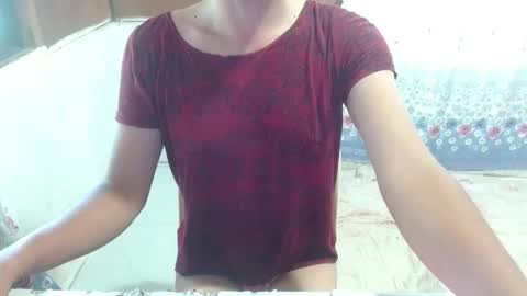 Snapshot of itsmelily05 chatting on 19, 3, 2026 itsmelily05 online show from 19, 3, 2026