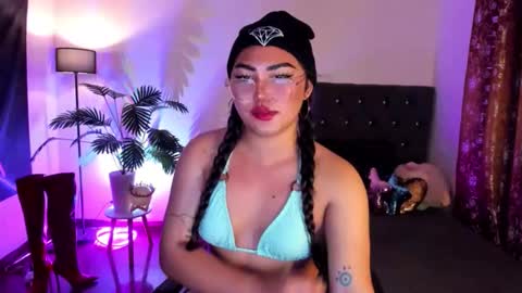 Snapshot of itsmemoiraa69 chatting on 13, 4, 2026 itsmemoiraa69 online show from 13, 4, 2026