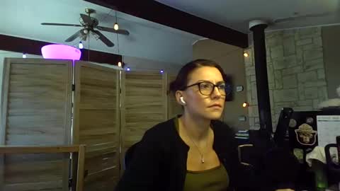Snapshot of itsmesophie_x chatting on 28, 10, 2025 ItsMeSophie X online show from 28, 10, 2025