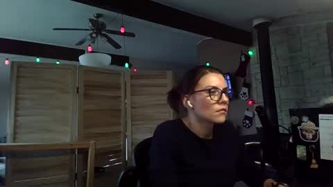 Snapshot of itsmesophie_x chatting on 19, 11, 2025 ItsMeSophie X online show from 19, 11, 2025