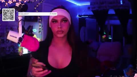 Snapshot of itsnickibabyy chatting on 6, 11, 2025 Nicki Foxx online show from 6, 11, 2025