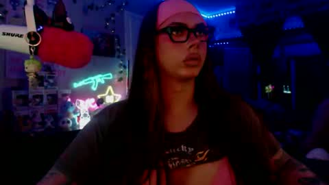 Snapshot of itsnickibabyy chatting on 10, 11, 2025 Nicki Foxx online show from 10, 11, 2025