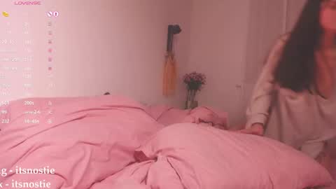 Snapshot of itsnostie chatting on 23, 9, 2025 Nata Nsti elvish online show from 23, 9, 2025