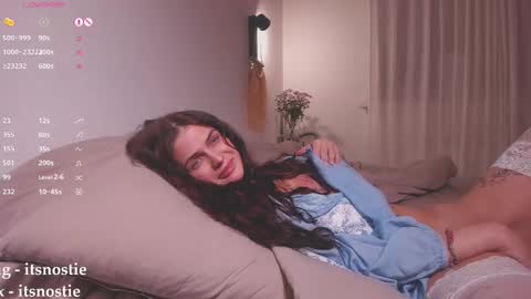 Snapshot of itsnostie chatting on 4, 10, 2025 Nata Nsti elvish online show from 4, 10, 2025