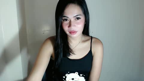 itsurgil_kloeh online show from 7, 4, 2026