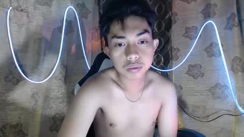 Snapshot of itsyourcummerboy_xx chatting on 4, 4, 2026 Kyle online show from 4, 4, 2026