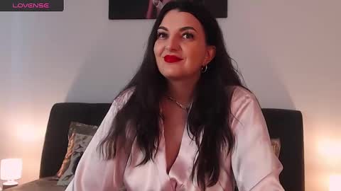 Snapshot of itsyourlady chatting on 21, 2, 2025 Melissa Khaan online show from 21, 2, 2025