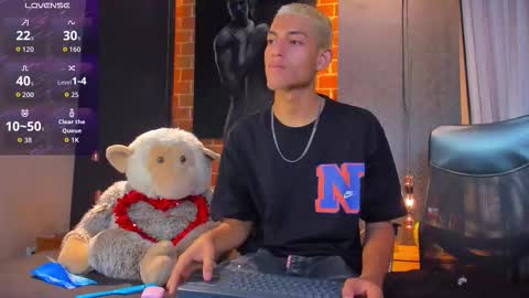 Snapshot of itszairen chatting on 19, 2, 2026 itszairen online show from 19, 2, 2026