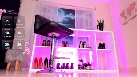 Call me Itzel   online show from 15, 10, 2025