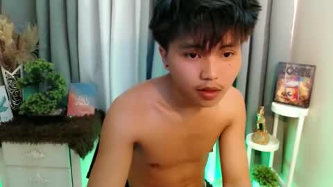 Snapshot of itzme_urhornyjerwin chatting on 28, 3, 2026 jerwin online show from 28, 3, 2026