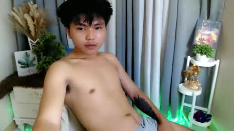 Snapshot of itzme_urhornyjerwin chatting on 8, 4, 2026 jerwin online show from 8, 4, 2026