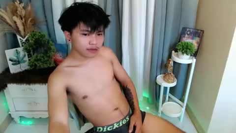 Snapshot of itzme_urhornyjerwin chatting on 10, 4, 2026 jerwin online show from 10, 4, 2026