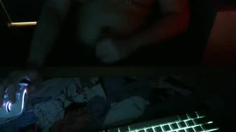 itzpillow_ online show from 26, 2, 2025