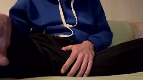 Snapshot of iuuuf2 chatting on 25, 12, 2024 Iuuuf2 or Samel online show from 25, 12, 2024