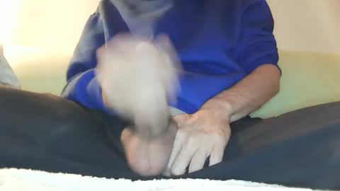 Snapshot of iuuuf2 chatting on 27, 12, 2024 Iuuuf2 or Samel online show from 27, 12, 2024