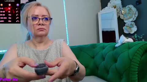 Snapshot of ivanacharm chatting on 2, 7, 2026 ivanacharm online show from 2, 7, 2026