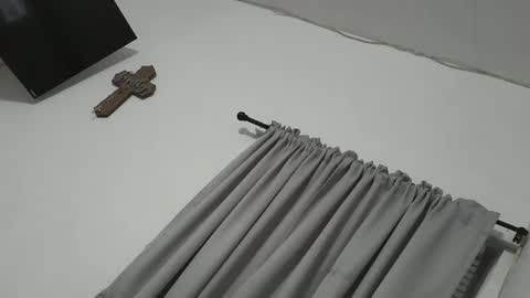 ivanasukuoff online show from 4, 4, 2026