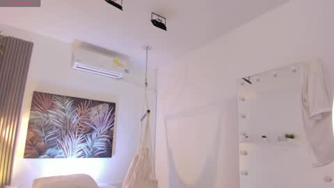 ivania_lua online show from 24, 4, 2026