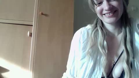 Snapshot of ivetta911 chatting on 8, 4, 2026 ivetta911 online show from 8, 4, 2026