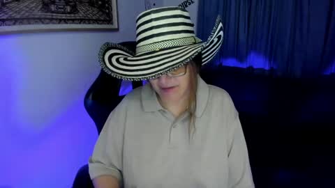 Snapshot of ivette_shaira chatting on 3, 5, 2026 IVETTE online show from 3, 5, 2026