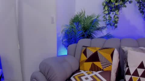 Snapshot of ivonne_torres chatting on 5, 11, 2025 ivonne_torres online show from 5, 11, 2025