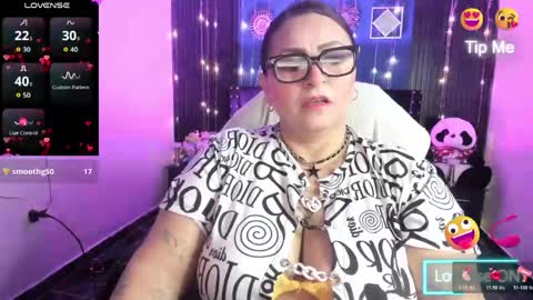 Snapshot of ivonnee17_ chatting on 22, 4, 2026 Ivonne online show from 22, 4, 2026