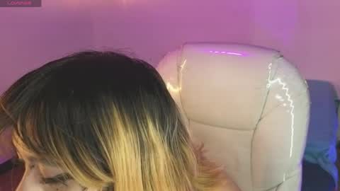 Snapshot of ivonny_sakura chatting on 15, 4, 2026 Ivonny online show from 15, 4, 2026