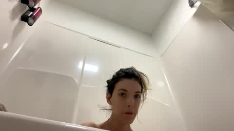 Snapshot of ivy_rose90 chatting on 29, 4, 2026 ivy_rose90 online show from 29, 4, 2026