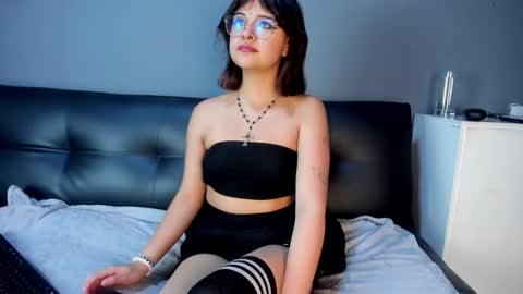 Snapshot of ivyghoot chatting on 3, 2, 2026 IVY GOTH online show from 3, 2, 2026