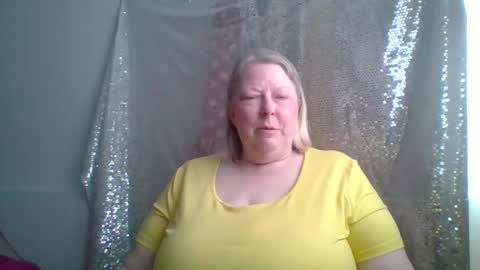 Snapshot of ivyjane3522 chatting on 18, 5, 2026 ivyjane3522 online show from 18, 5, 2026