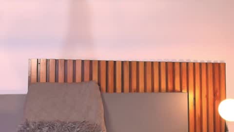 IvyJhonss online show from 10, 9, 2025