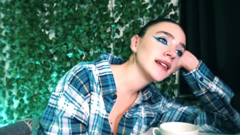 Snapshot of ivyjonson chatting on 23, 12, 2024 Miss Ivy online show from 23, 12, 2024