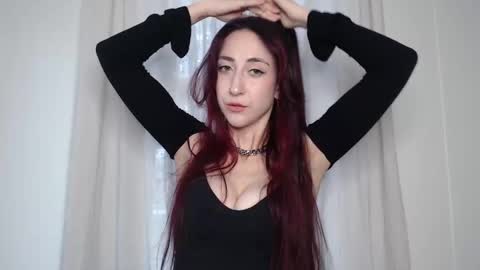 Ivy Rosie online show from 2, 12, 2025